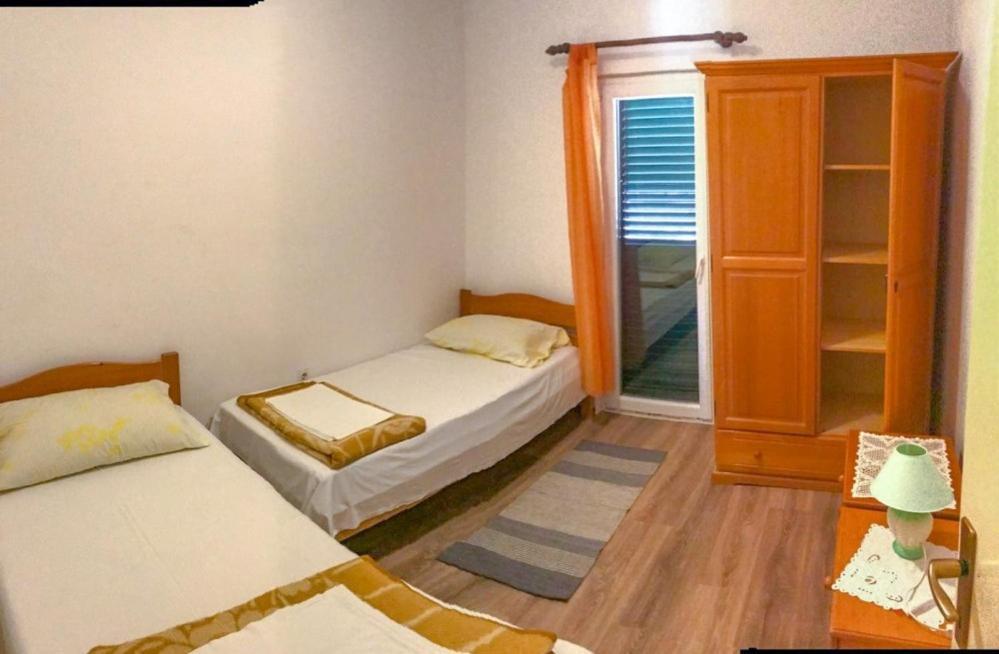 Apartments Selma Biograd Na Moru Bagian luar foto
